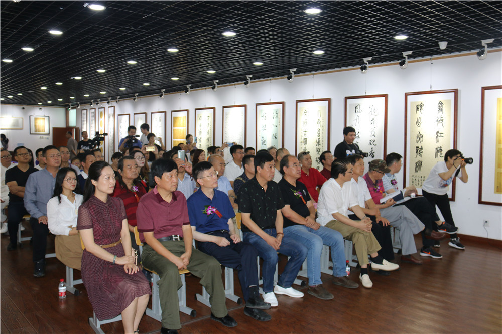 “落纸云烟”一一2018谢扬科书法艺术展在北京隆重举行