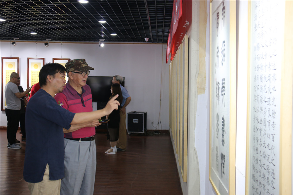 “落纸云烟”一一2018谢扬科书法艺术展在北京隆重举行